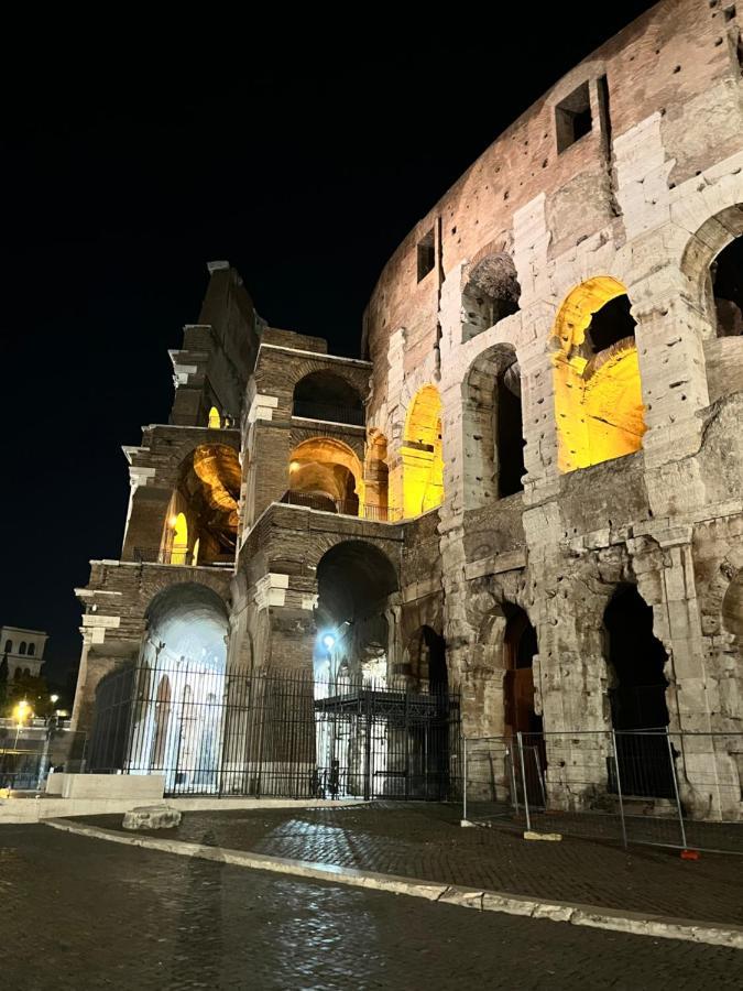 GladiatoRooms Rome - Colosseo Esterno foto
